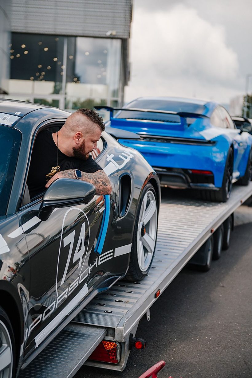 Naloženie športového Porsche